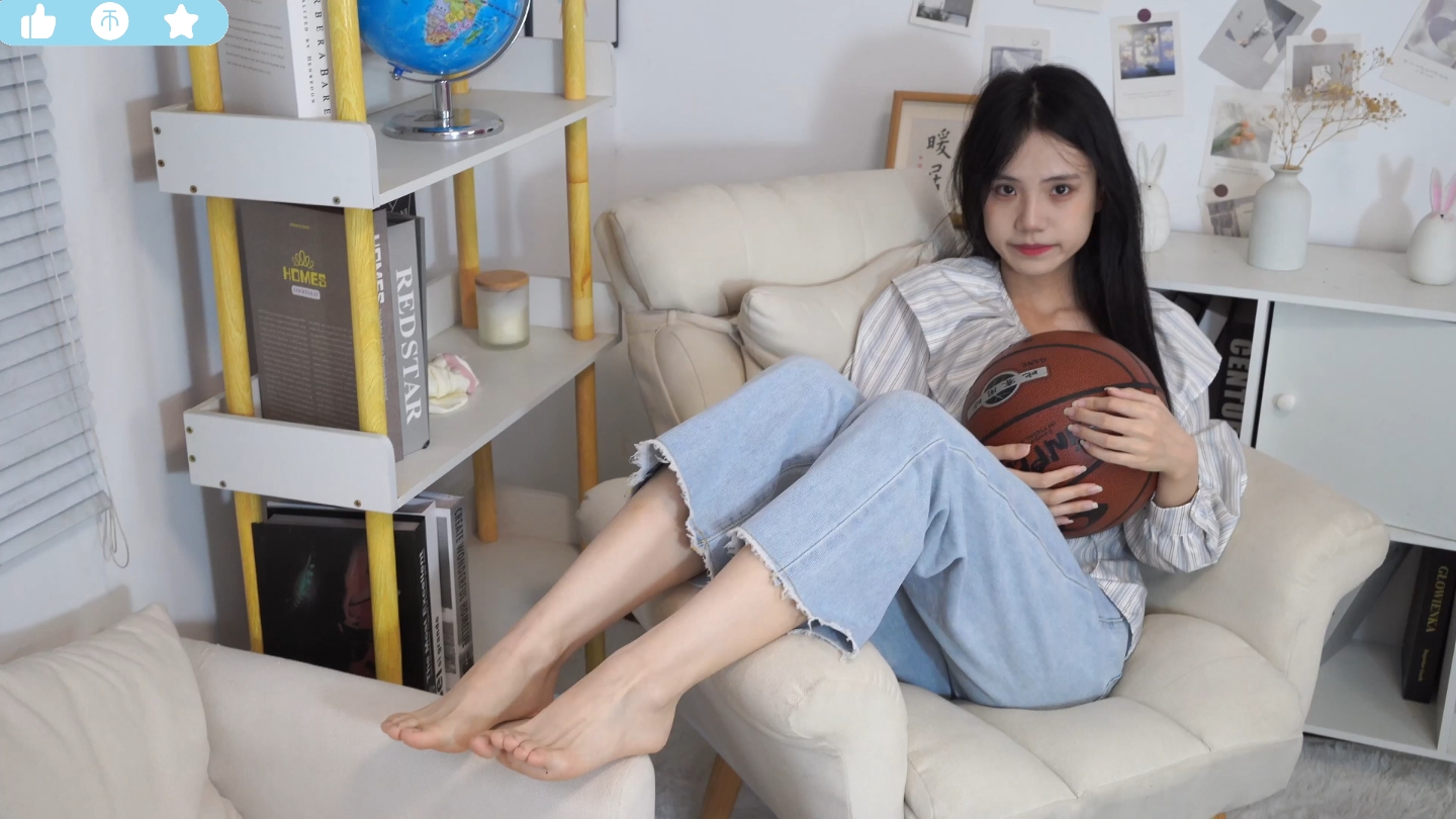 可爱女人的美腿玉足