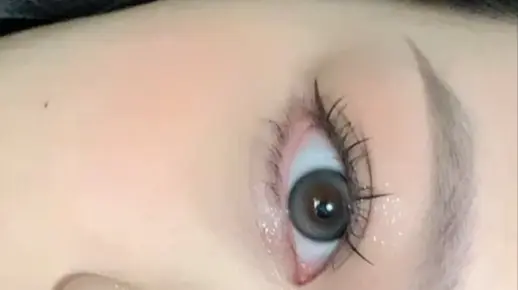 天生灵动清透的眼神就是如此