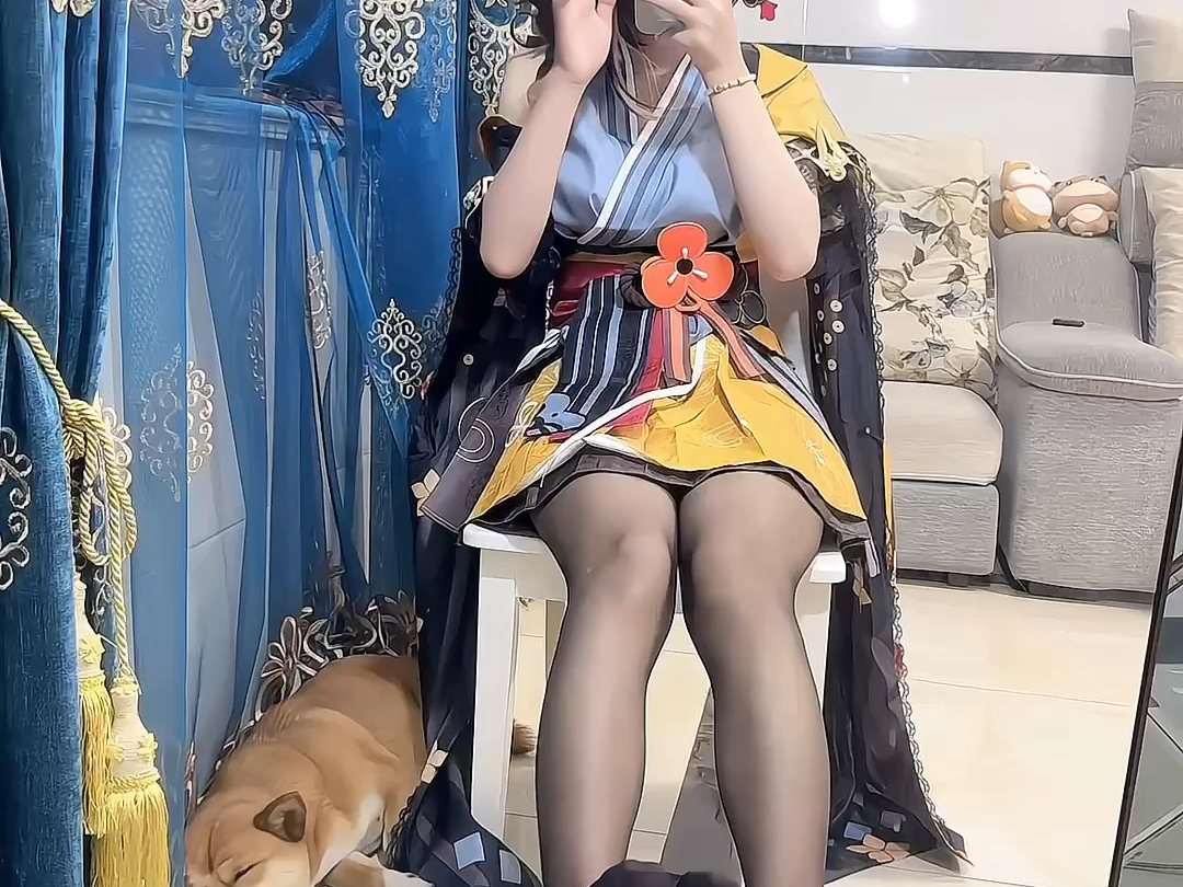 Thousands of woven black silk