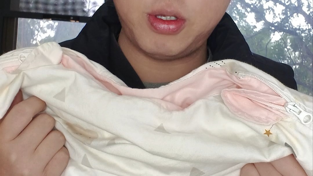 宝宝睡袋，怎么没一个讲实话的 2年6个睡袋，今天讲点只有用过才知道的细节。没有好的睡袋，只有适合宝宝的睡袋。全程无广！