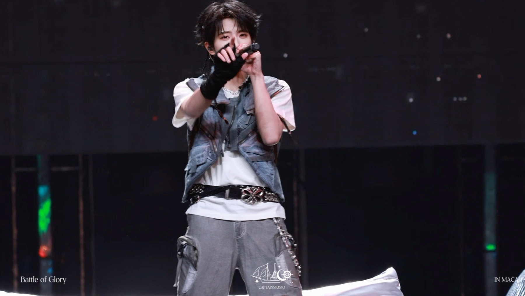 表哥穆祉丞超甜酷rap《玩世不恭》