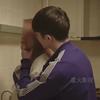 女老师经不起诱惑，竟爱上了比自己小十岁的学生