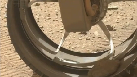 火星探测器车轮上面的石头