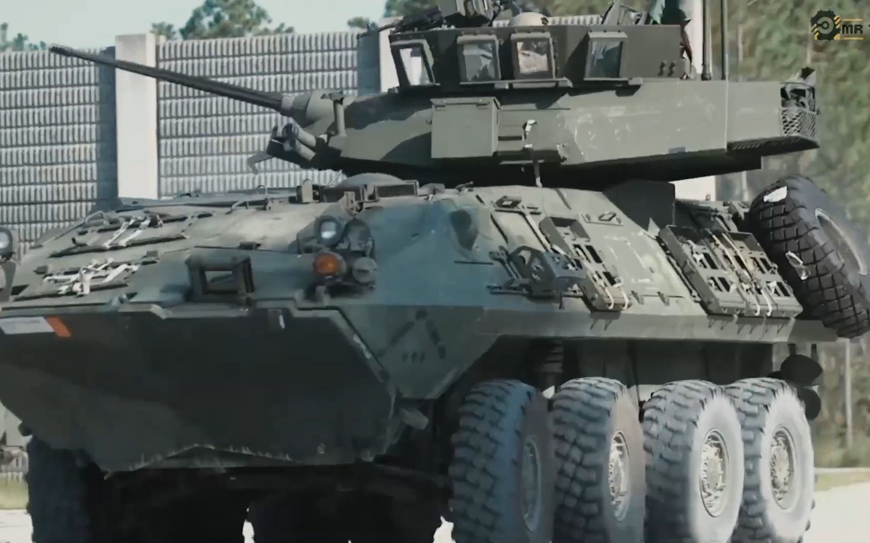 【坦克战车】- 美军的LAV-25轮式步兵战车