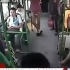 【原标题】发生在武汉公交车抢夺方向盘事件,乘客做法亮了