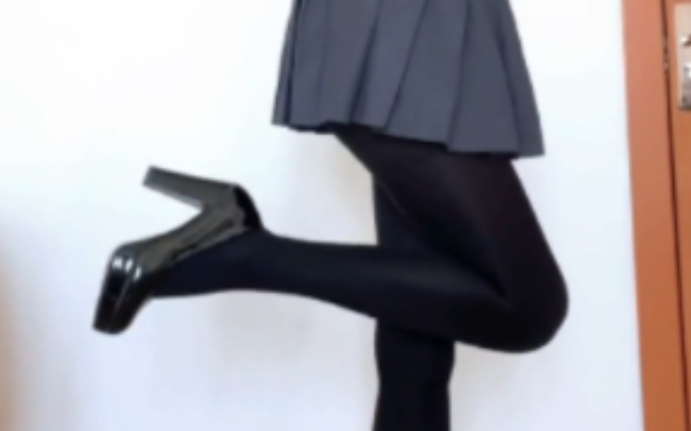 Thick and black, but shrimp thread version