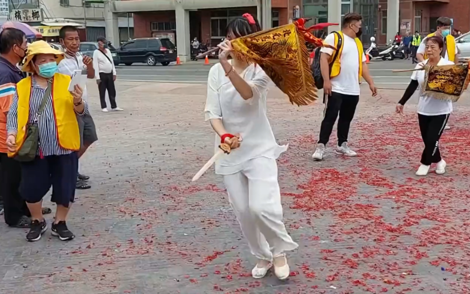 White Beauty's Gift of Prince Ginseng for Positive Sisters