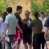 北京野生动物园：两家游客游览时发生纠纷。打架非常不好！