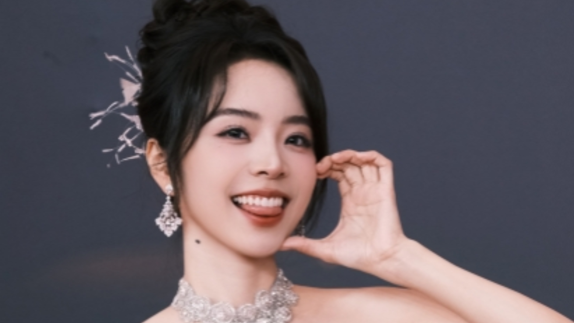 余霜阿姨 吊带，先天圣体