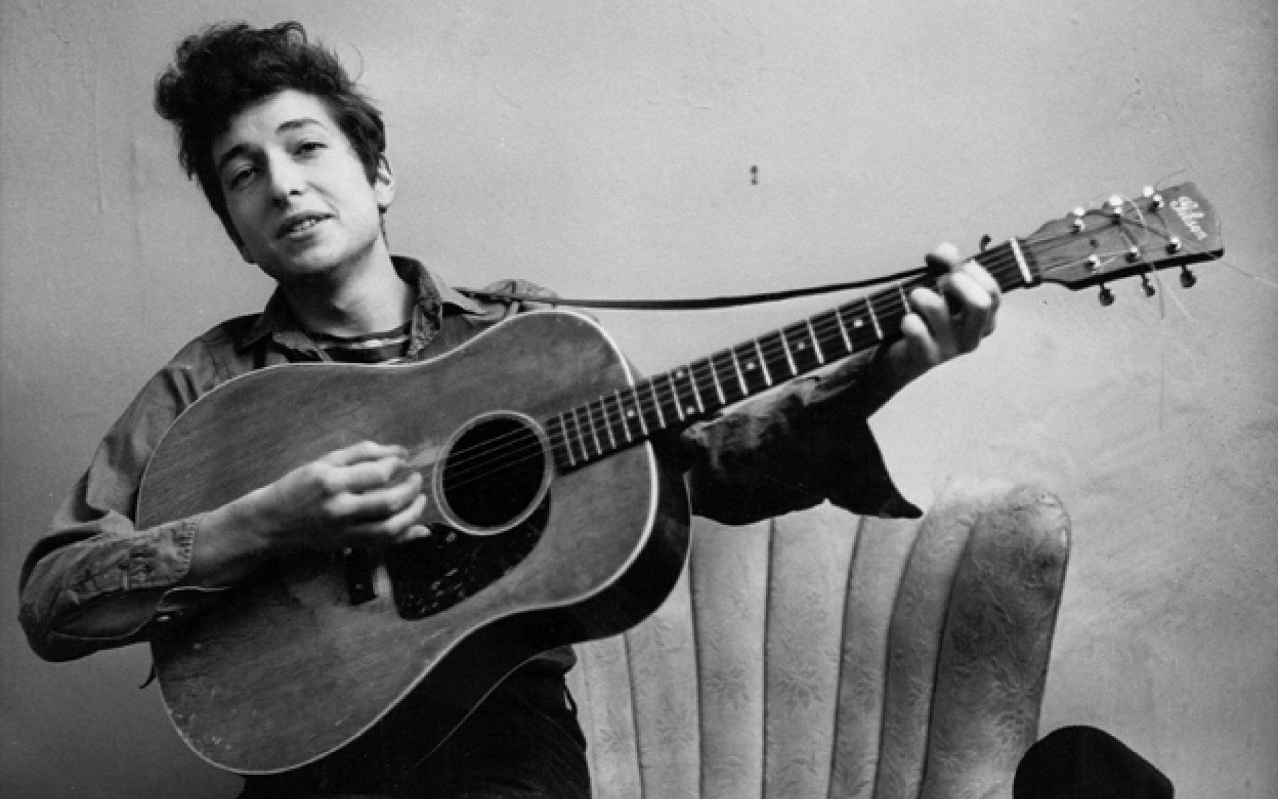 Bob Dylan 鲍勃·迪伦年轻时期经典弹吉他高清图片壁纸-1843 - 摇滚壁纸网