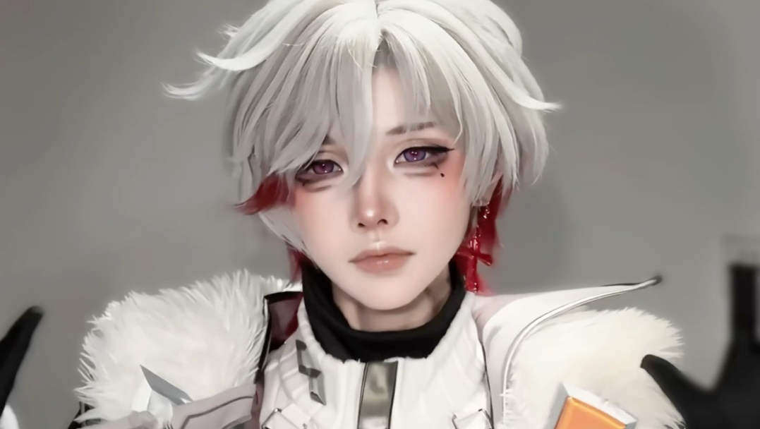 Make way for the young master!