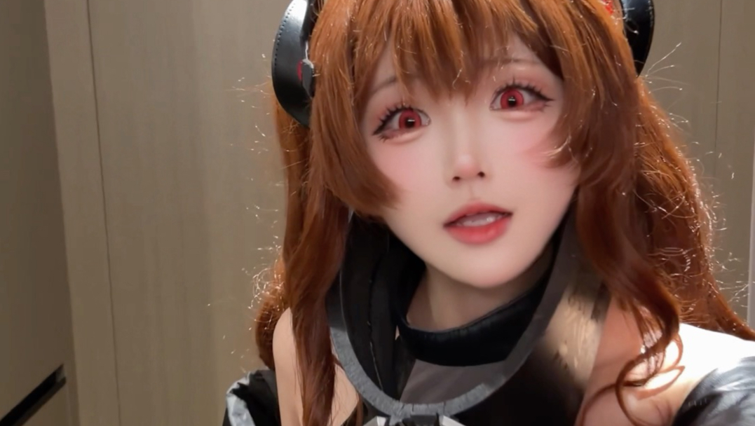 《咬一口100块》