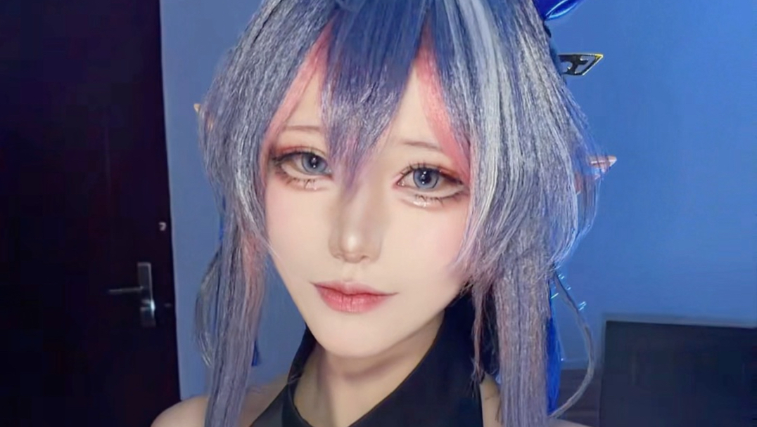 求了令姐好久终于同意陪我拍了