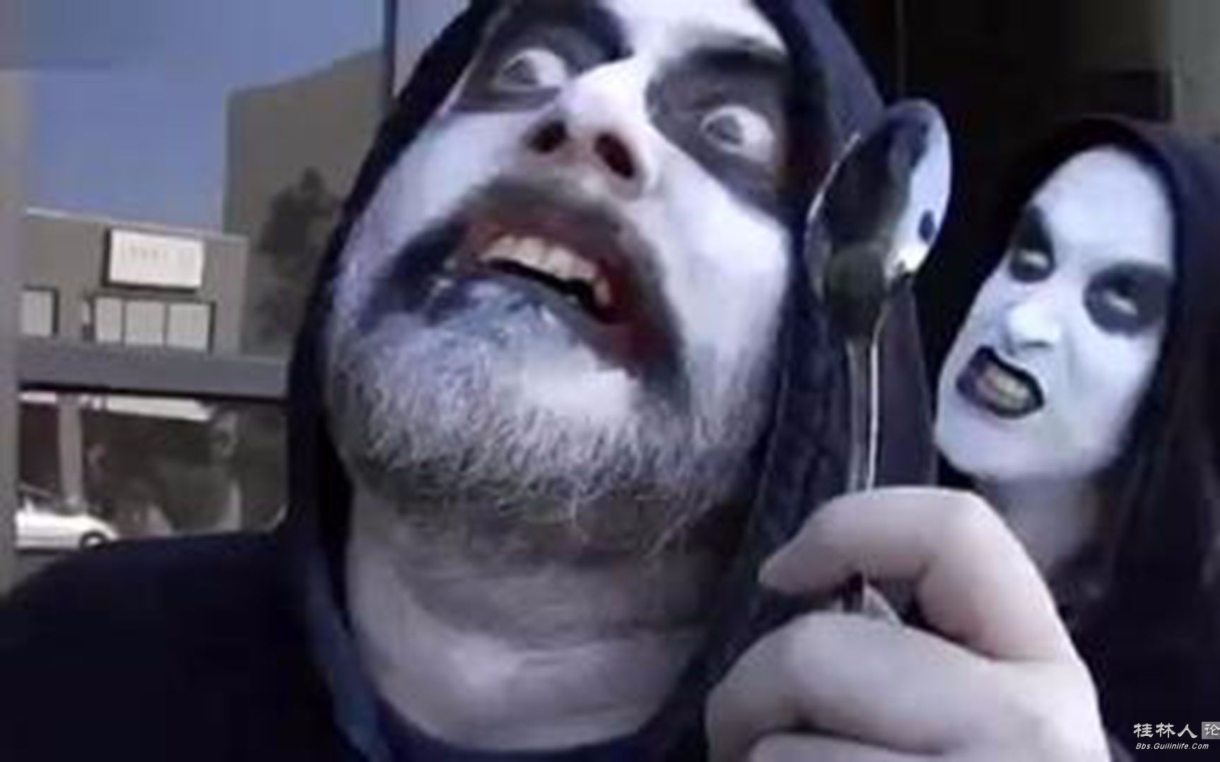 你! 几分钟看一部超级恐怖电影《勺子杀人狂》