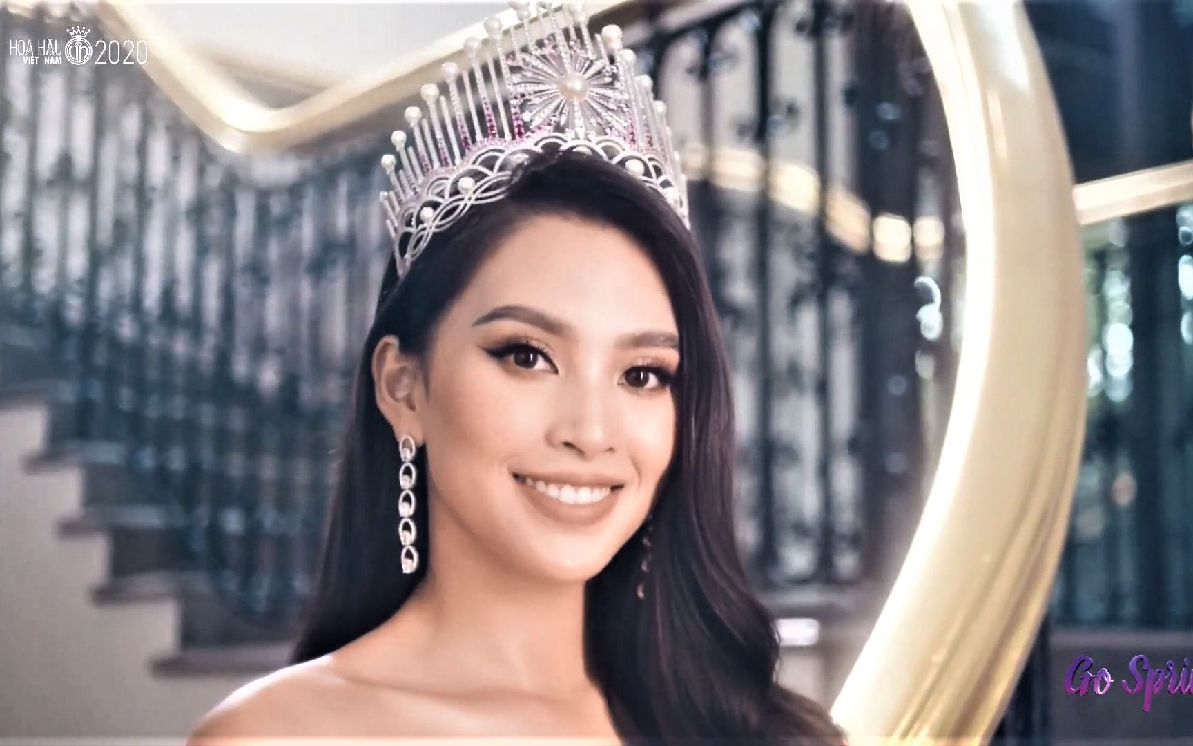 2019年越南世界小姐大赛：梁垂玲佳丽摘下桂冠