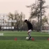 足球教学：盘带球感练习︱双脚内侧绕杆①