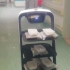 医院新来的“员工”送餐机器人，高效又安全，可真是护士小姐姐的得力助手！