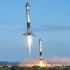 【中文】时隔三年经典再现，SpaceX重型猎鹰成功发射，助推器双双回收