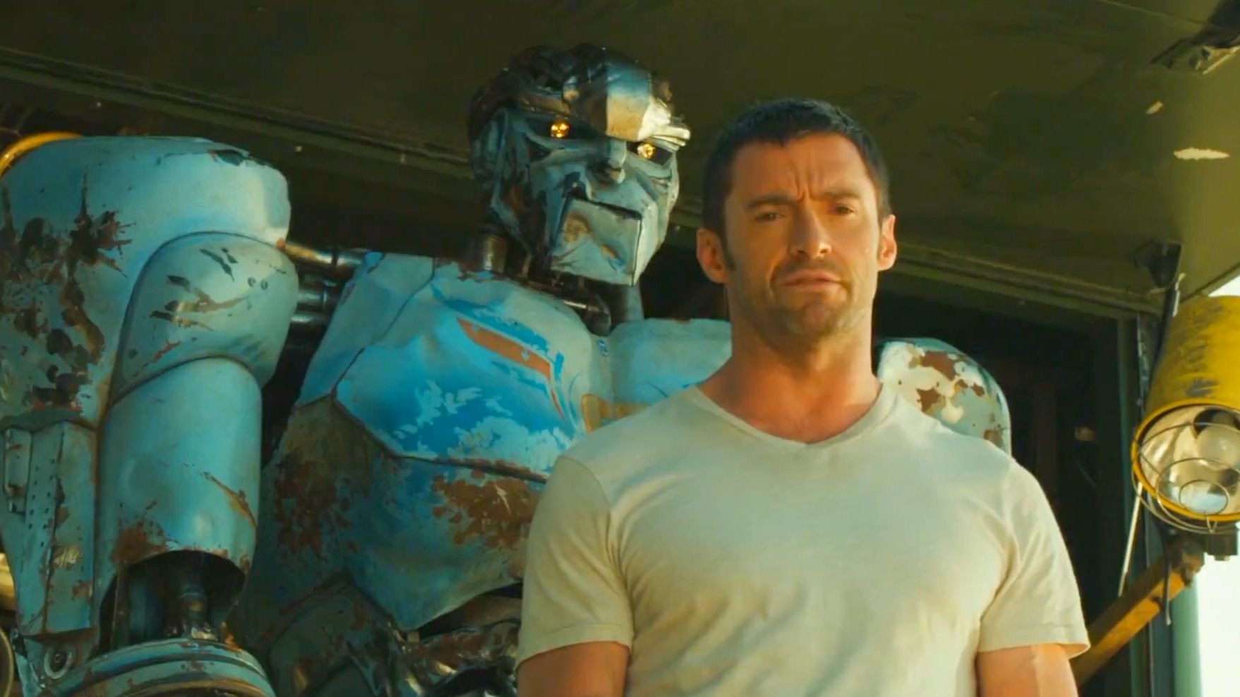 他拽出一个破机器人，扯掉电源机器人却活了过来《钢架铁拳》