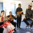 伦敦演出后台 | 中国琵琶演奏家被西班牙SOY乐队“围攻”——看聪老师的弗朗明戈即兴“反击”