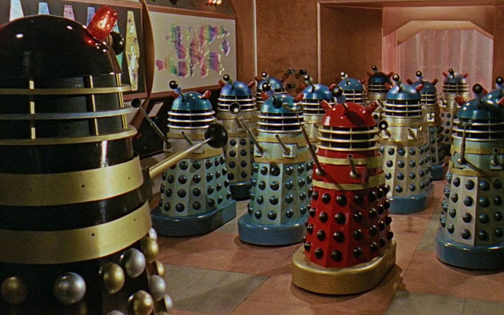 【戴立克(已)是一个绚丽多彩的种族 / A Dalek is (Now) a Many-Splendoured Thing】