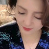 阿姨真的是风情万种 就连吃东西都那么有味道