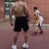 身材很好的小哥哥打篮球