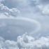 伪装在云层里的蝶形UFO