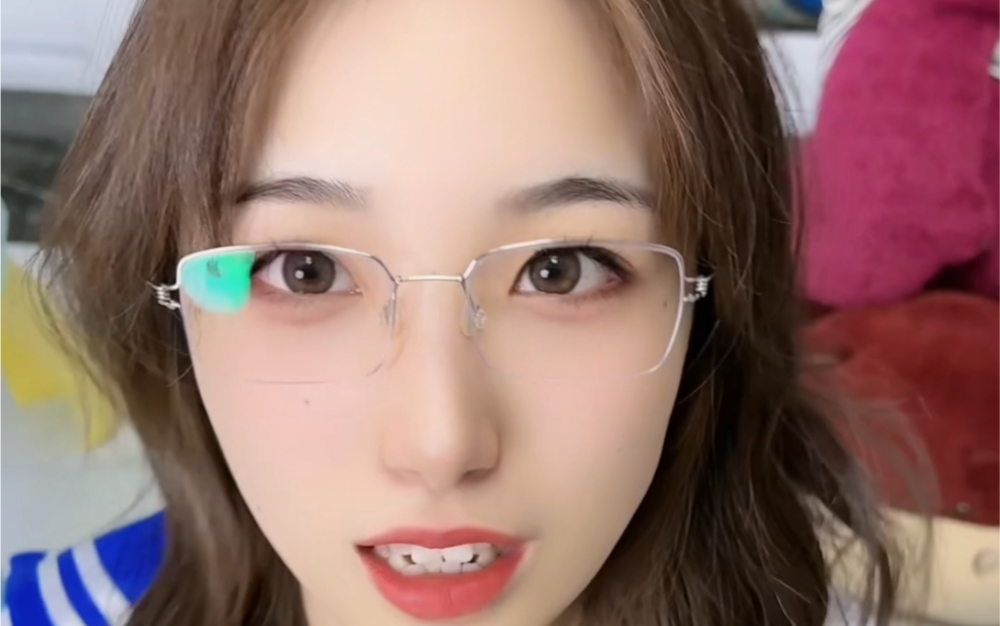 他不在家 你不要乱来