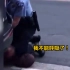 “我不能呼吸了！”遭警察跪压7分钟 美国一黑人男子死亡