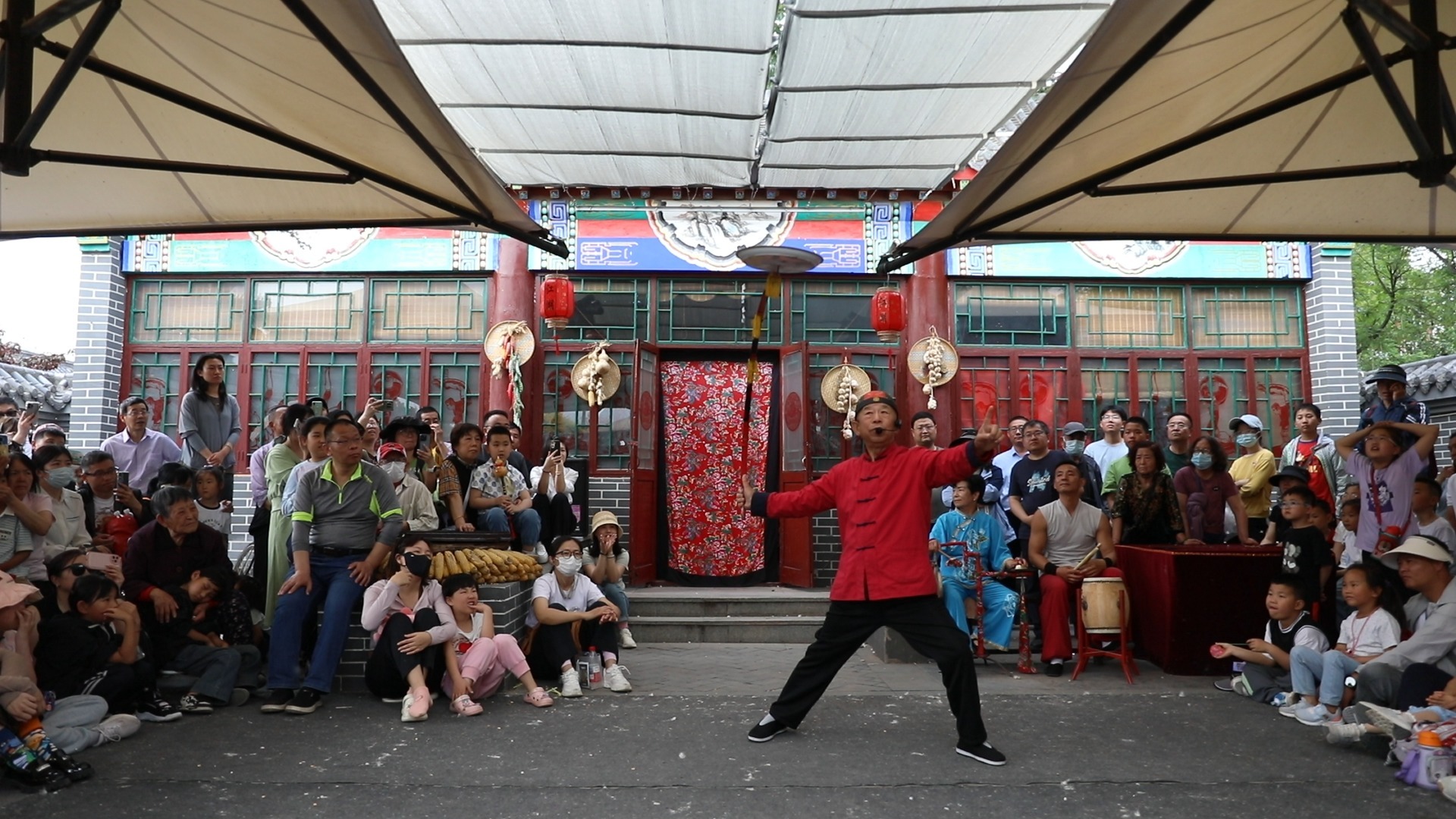 杂技小院-空中飞碟