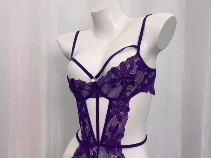 喵喵拳战衣分享｜紫色小吊带yyds(^з^)