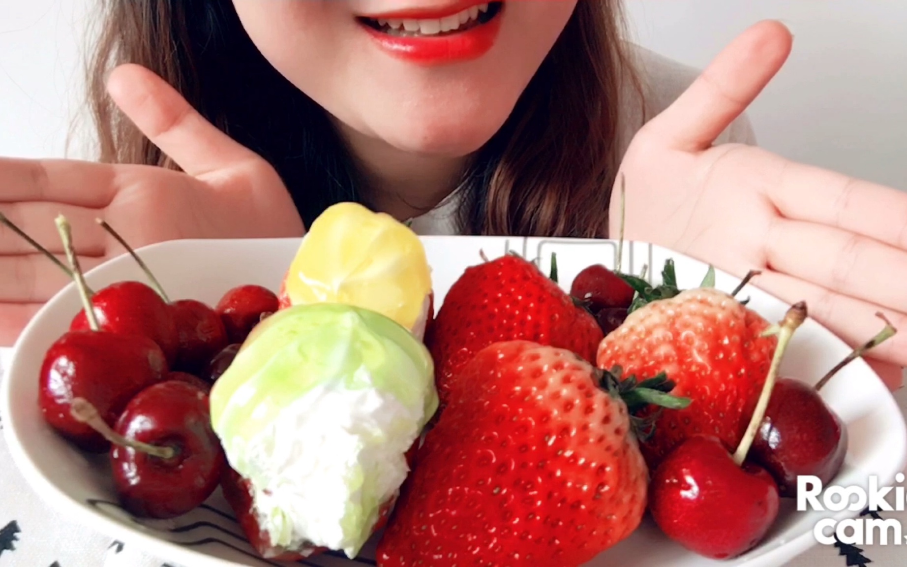 【甜甜樱桃奶油草莓】吃播asmr助眠无人声eatingsound食音咀嚼音口腔