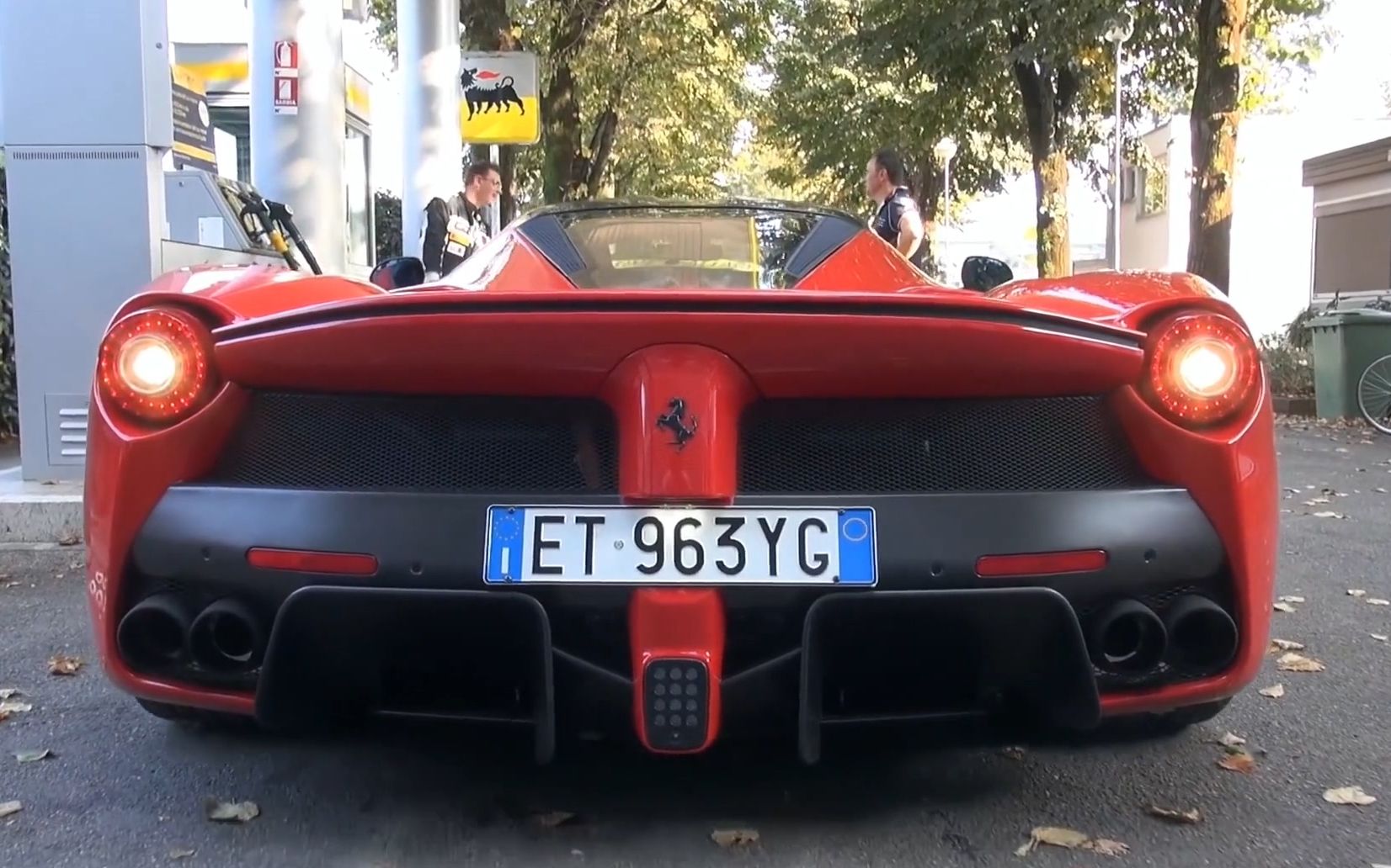 12缸法拉利旗舰laferrari(拉法)感受经典超跑大厂的震撼!