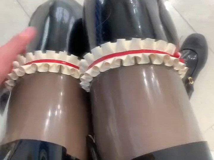 Transparencies with knee-high socks