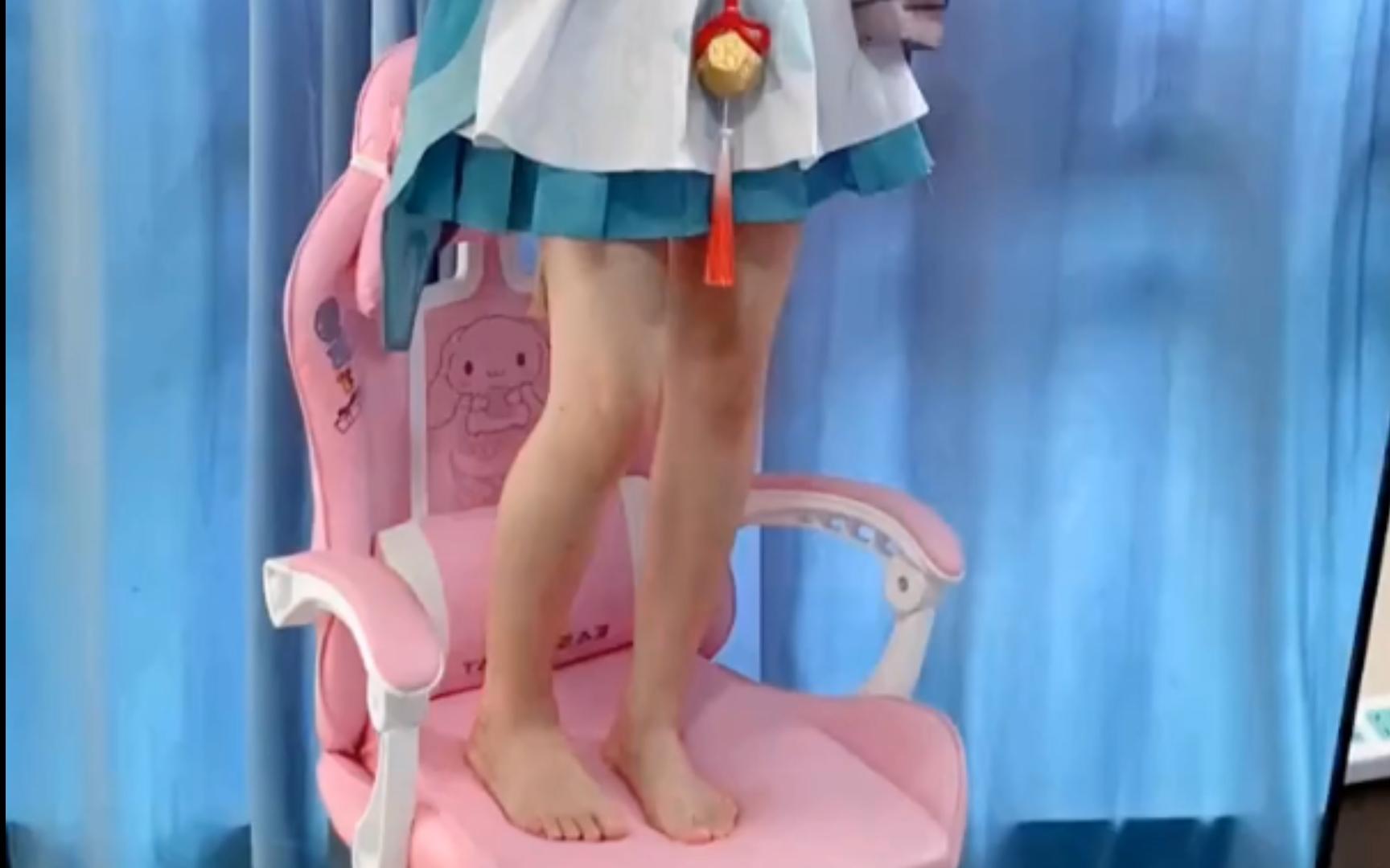 I've heard that Pathfinders like wives like this Star Dome Railroad Green Sparrow cos