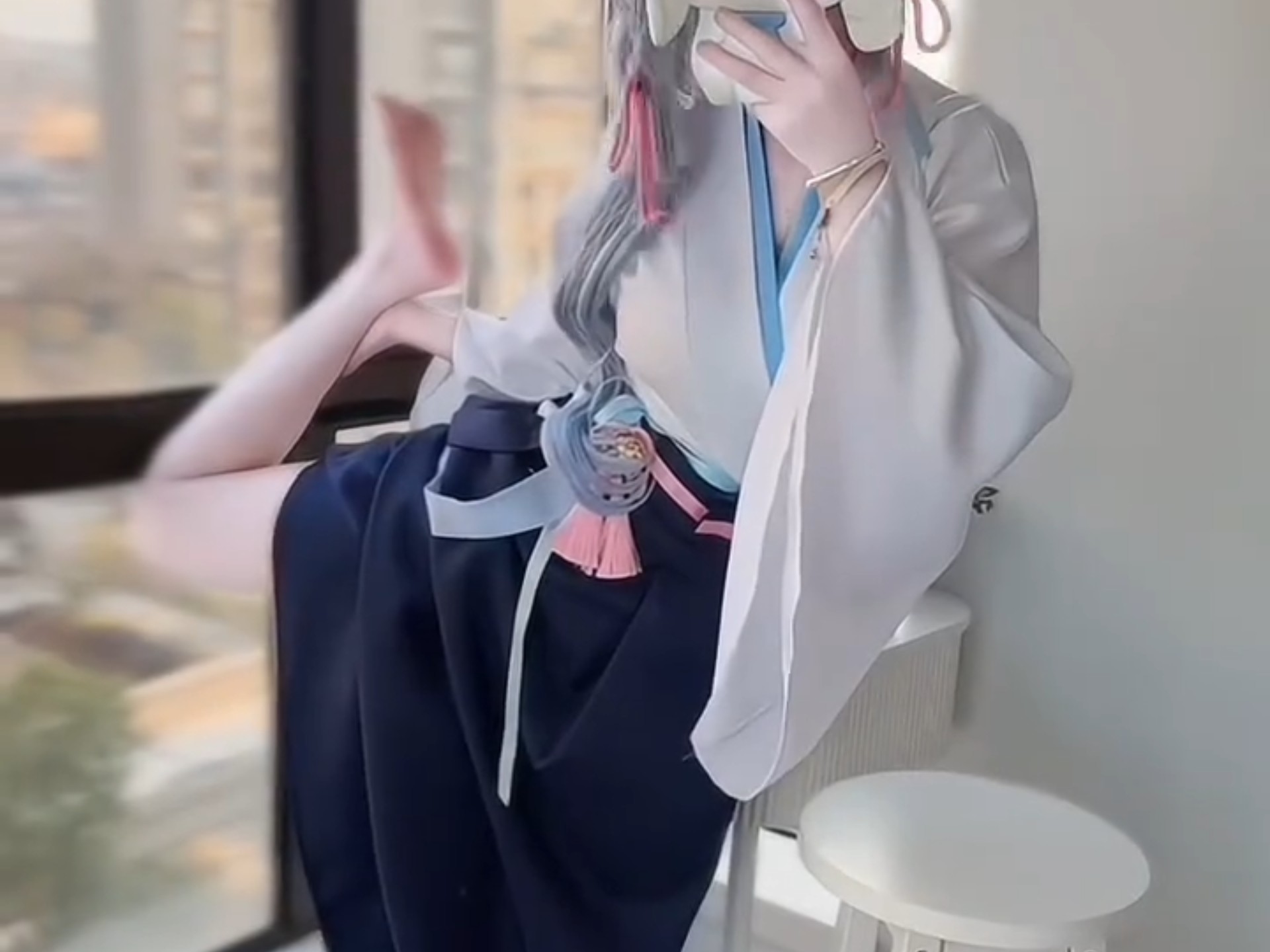 一只可爱的小绫华