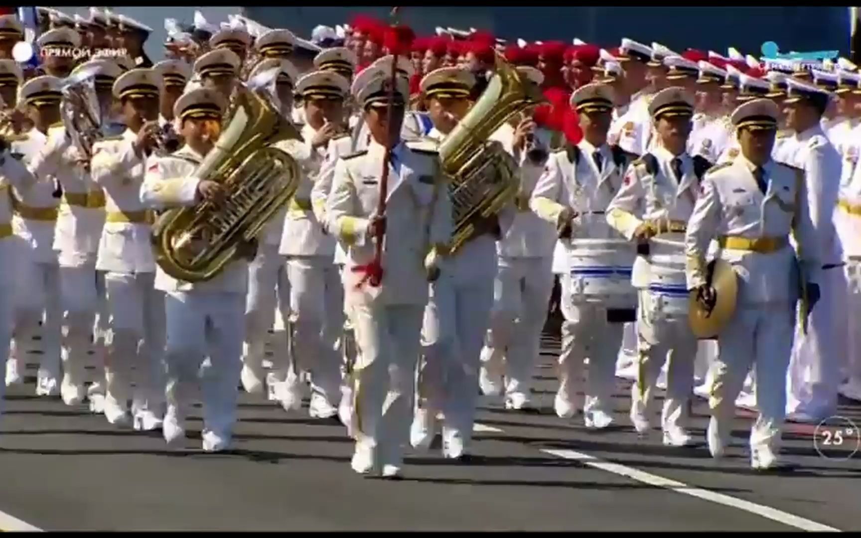 中国人民解放军海军军乐团在圣彼得堡的军乐行进演奏（2018）