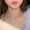 女大学生宿舍吃面