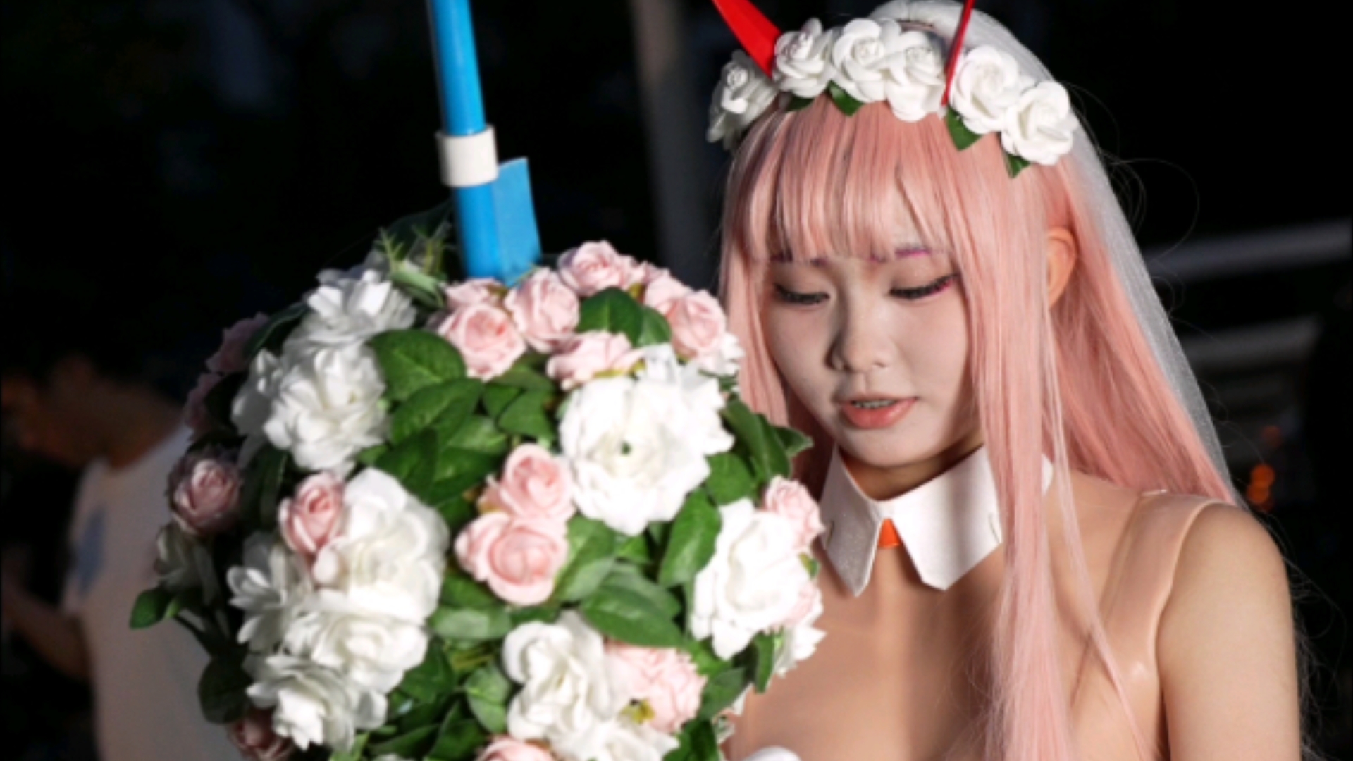 【National Team 02 Flower Wedding COS】-DarlingintheFranxx dress, flower ball is so big, wedding fairy (Firefly Comic Con 33rd night shot)