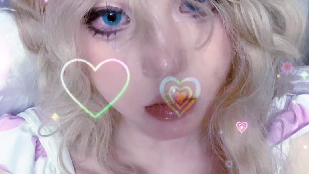 Yesterday was Father's Day. Can you all wish me a Happy Father's Day?