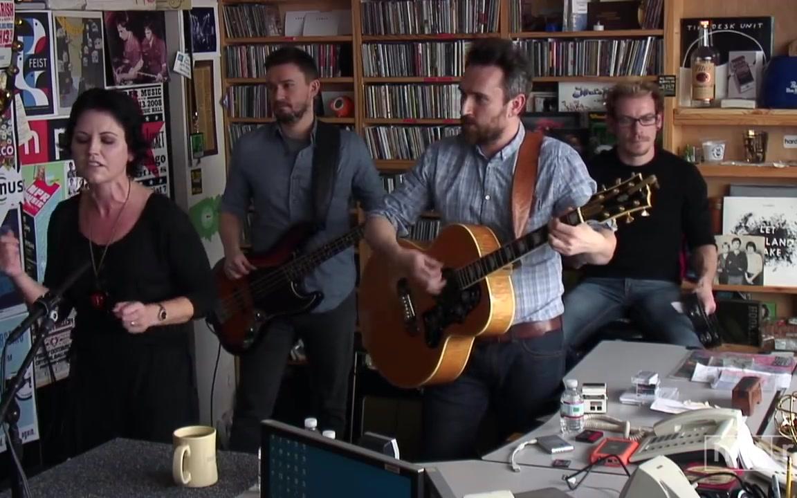 【搬运】The Cranberries NPR Music Tiny Desk Concert_哔哩哔哩_bilibili