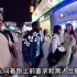 中国女孩只是骂了一句黑人，就被黑人打倒在地