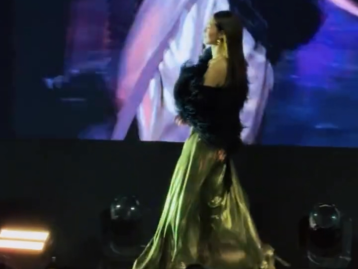 钟楚曦 一字带高跟鞋