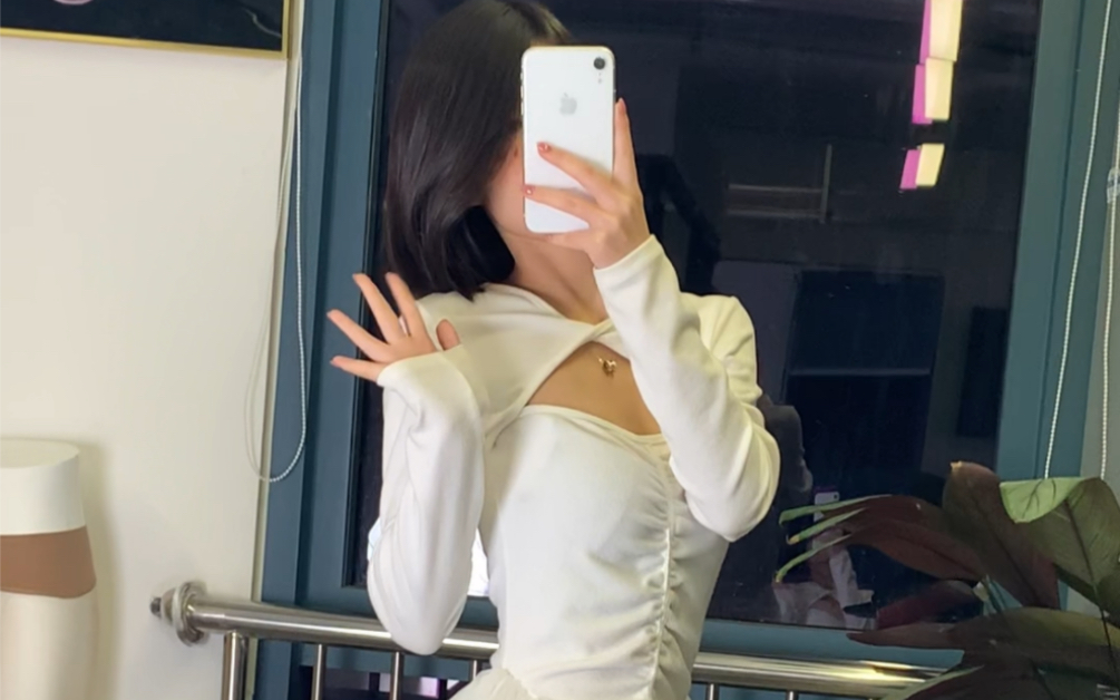 肤色丝袜通透温润，合理保护你的“敏感肌”