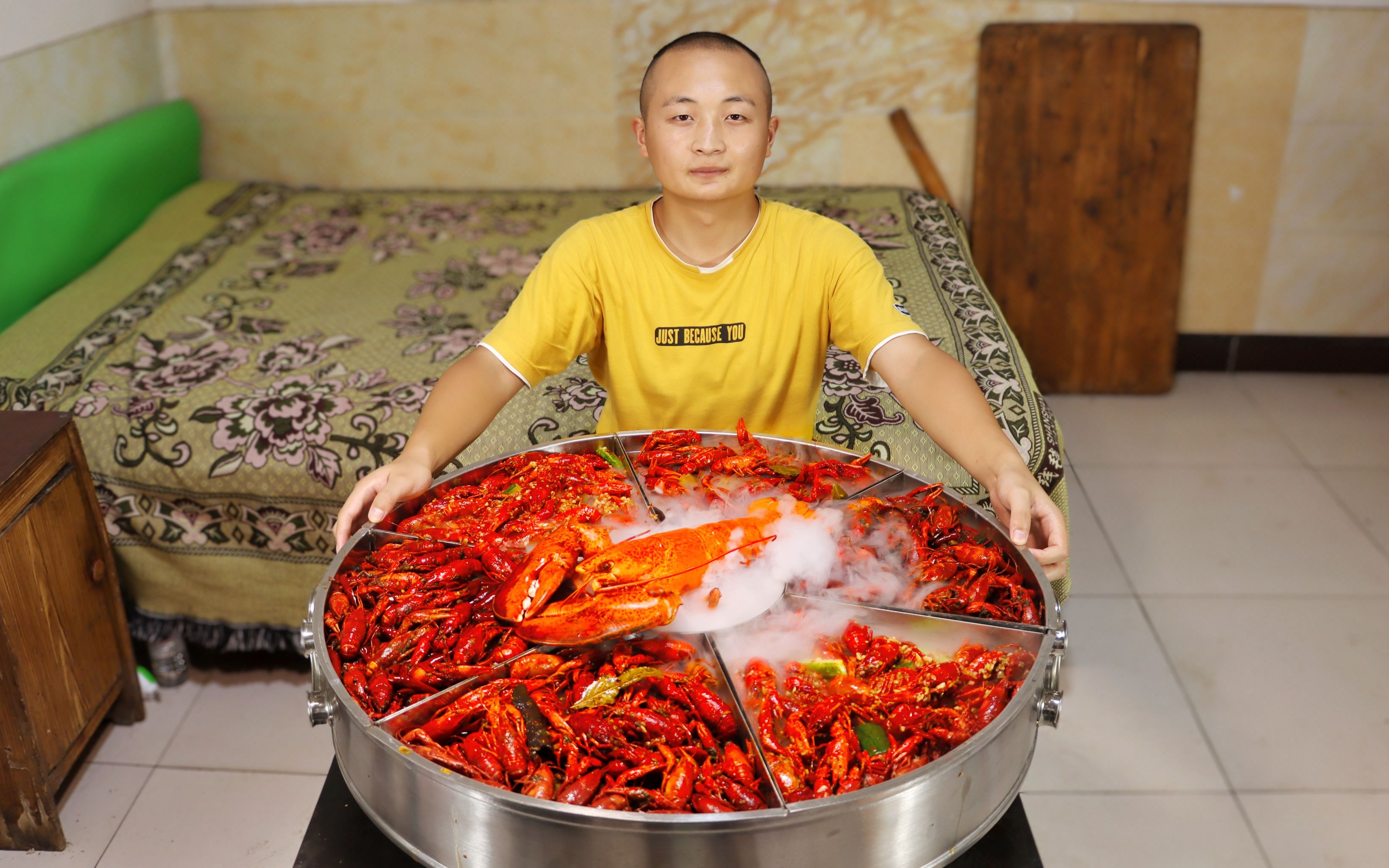 晚上捉了10斤小龙虾，大冬龙虾三吃做“龙虾宴”，吃爽了