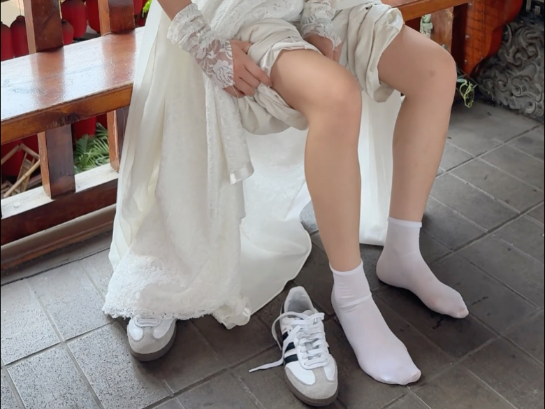 穿着夕瑶的服装在古镇，是一种什么体验？