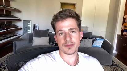 中国的朋友大家好,我是charlie puth