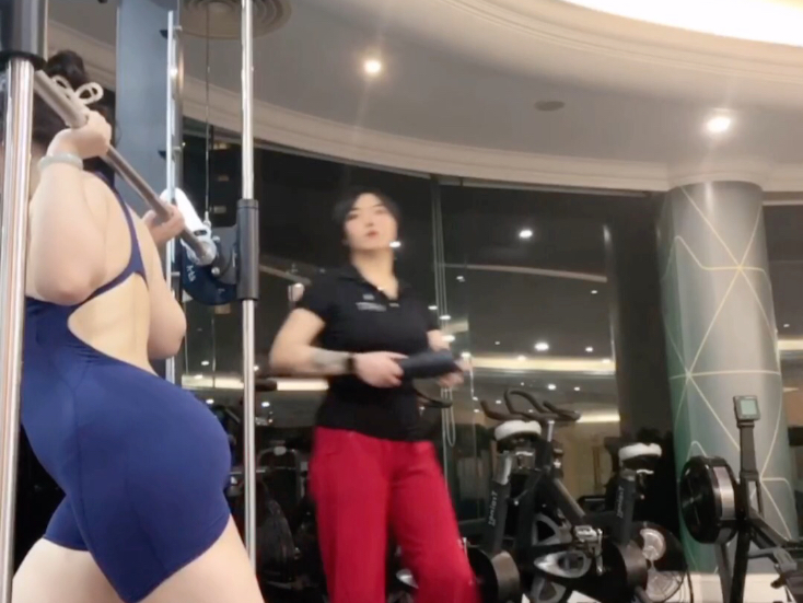 Gym hip and leg training.