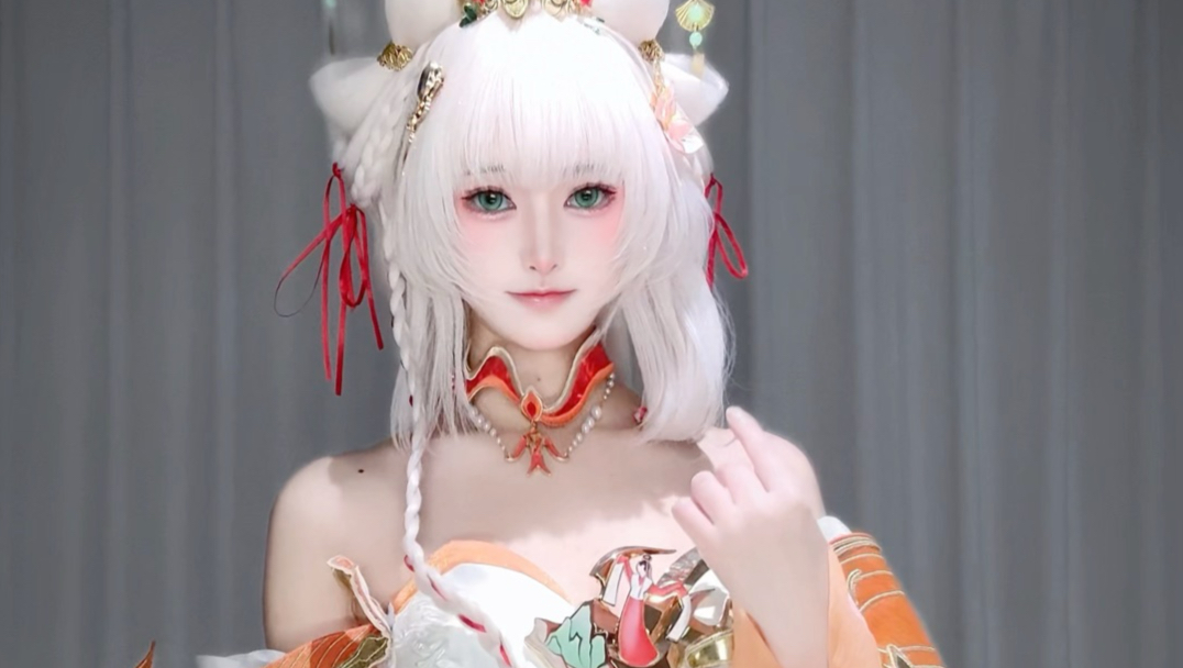 We Xishi just enjoy our three-course meal in style.